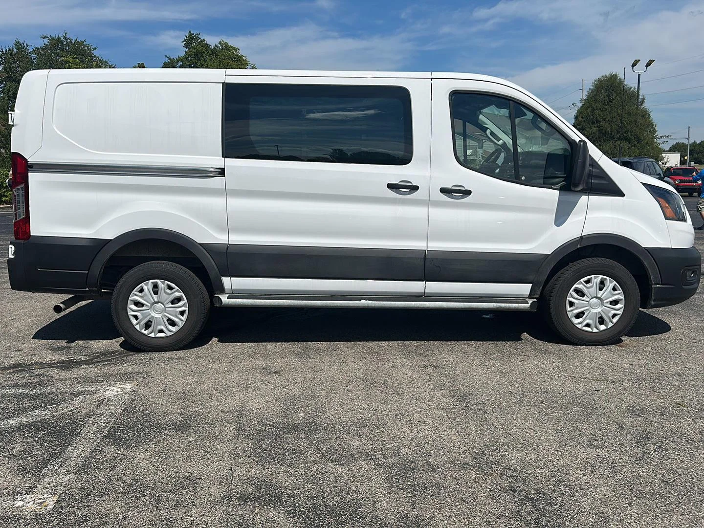 Used 2025 Oxford White Ford 250 image 4