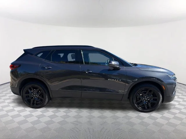 Used 2022 IRON GRAY METALLIC Chevrolet LT image 4