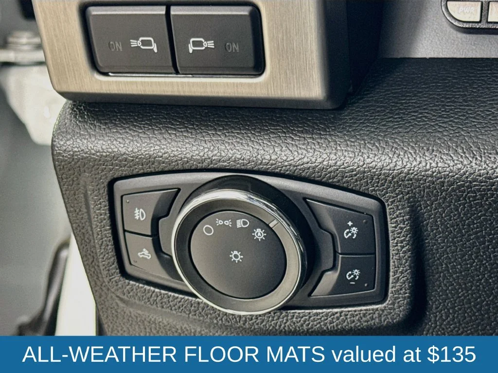 Used 2021 White Metallic Ford Platinum image 13