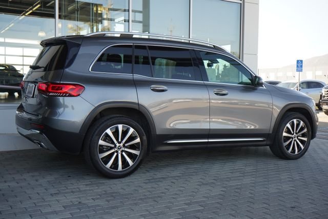 Used 2022 Gray Mercedes-Benz GLB 250 image 9