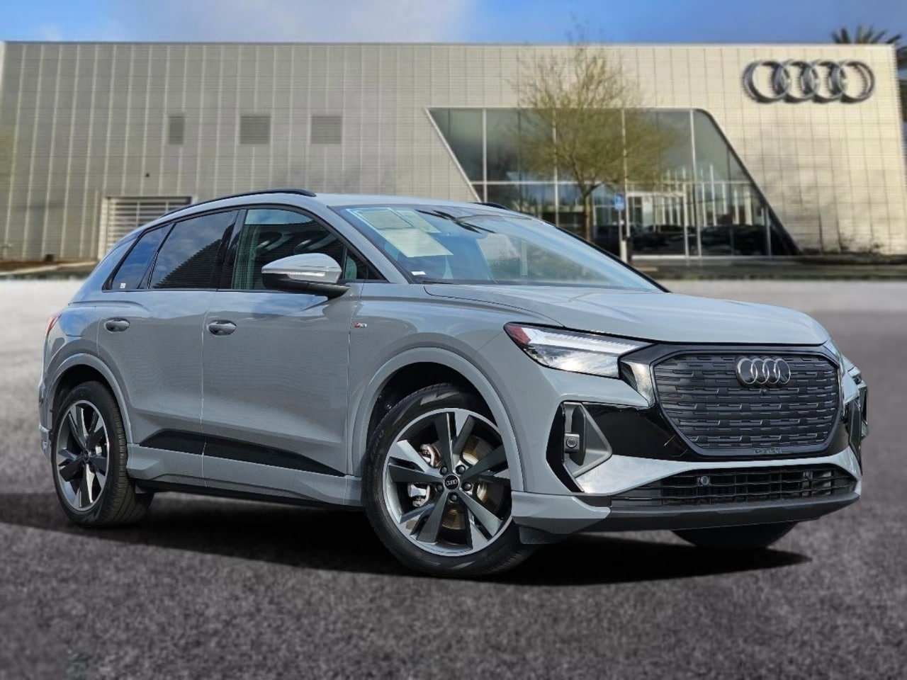 2025 Audi Q4 e-tron Premium