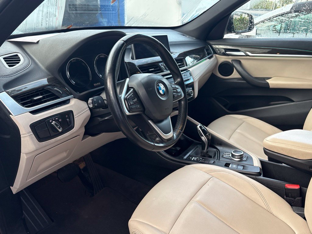 Used 2021 Jet Black BMW sDrive28i image 2