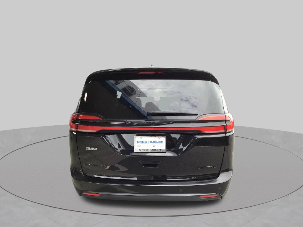 2025 Chrysler Pacifica Limited - Photo 9