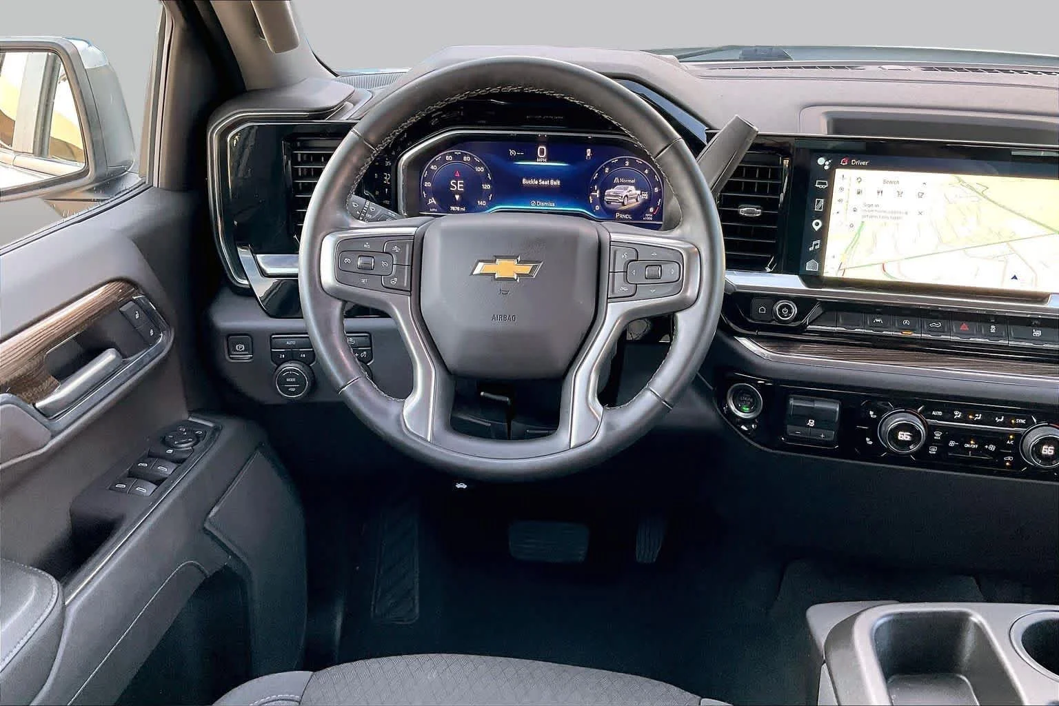 Used 2025 Summit White Chevrolet LT image 5