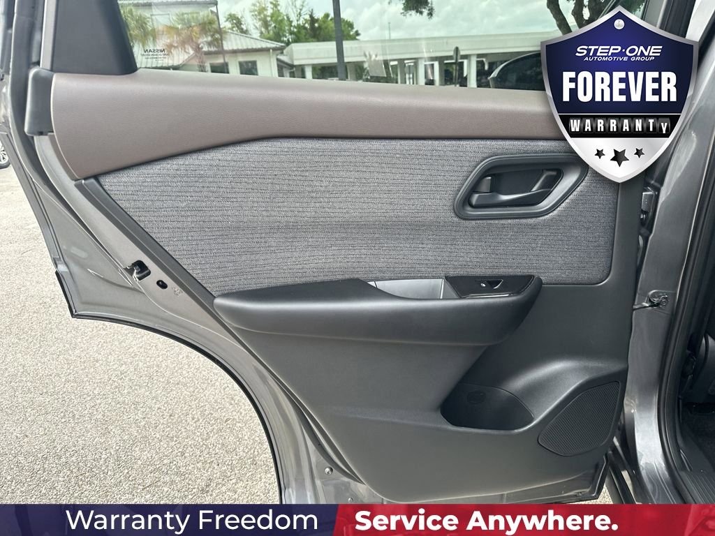 Used 2023 Gray Nissan S image 26