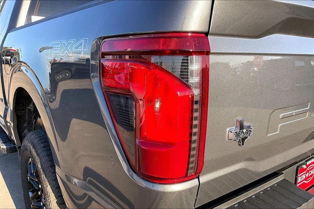 New 2026 Ford F-150 XLT 4D SuperCrew