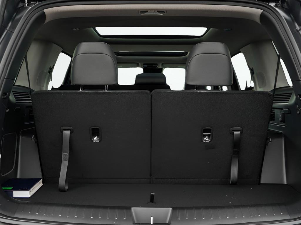 New 2026 Phantom Black Hyundai Limited 7P AWD image 35
