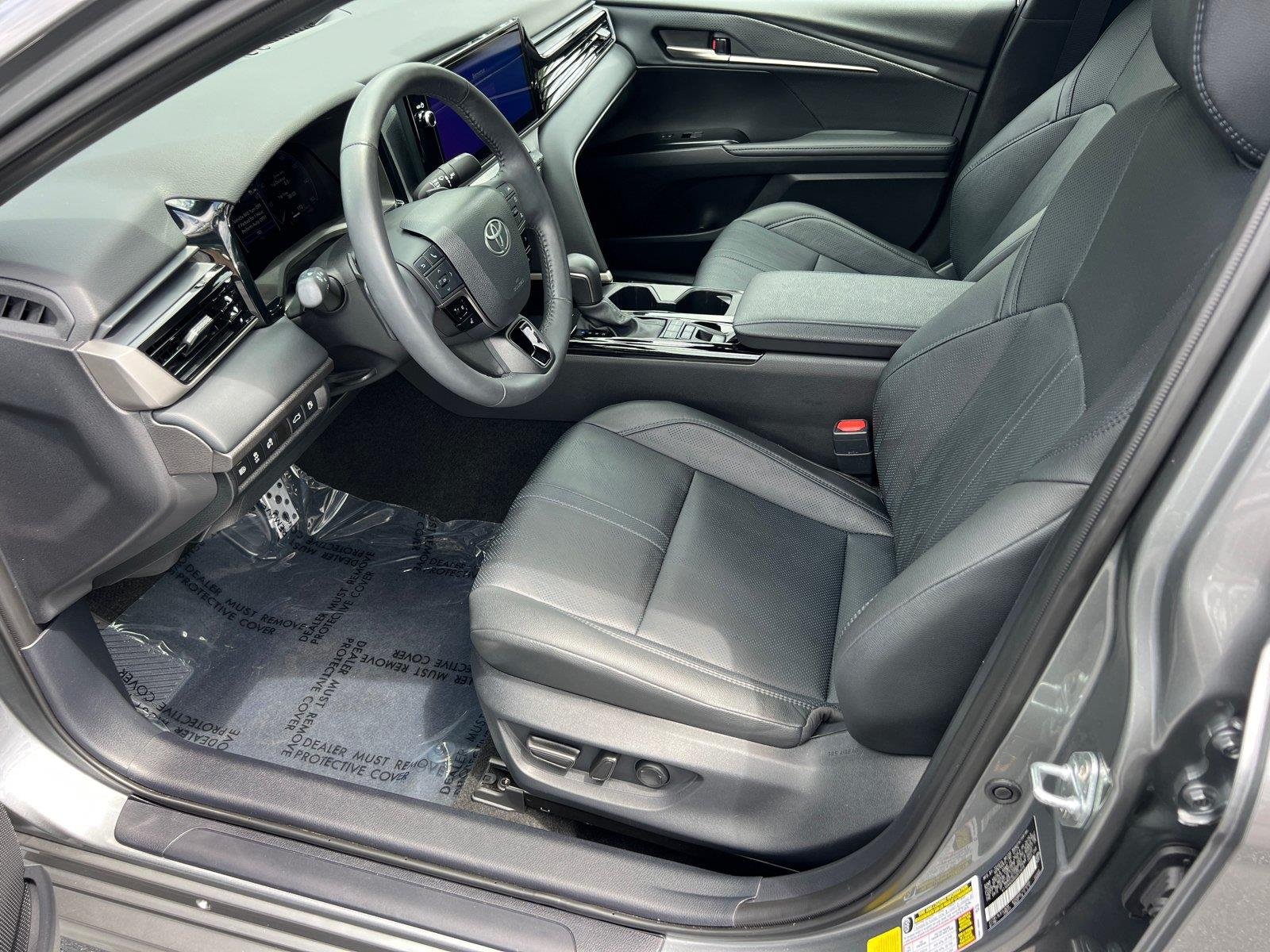 Used 2025 Heavy Metal Toyota XSE image 9