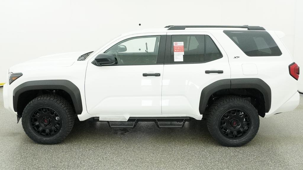 New 2026 Ice Cap Toyota SR5 image 3