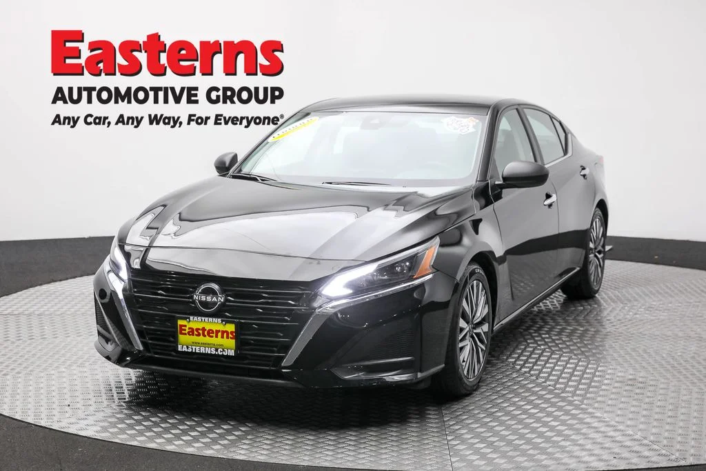 Used 2024 Black Nissan 2.5 SV image 1