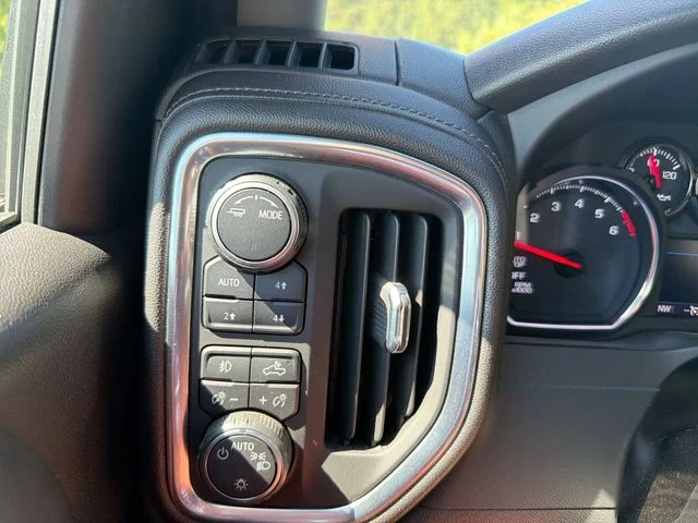 Used 2021 Silver Chevrolet LT Trail Boss image 23