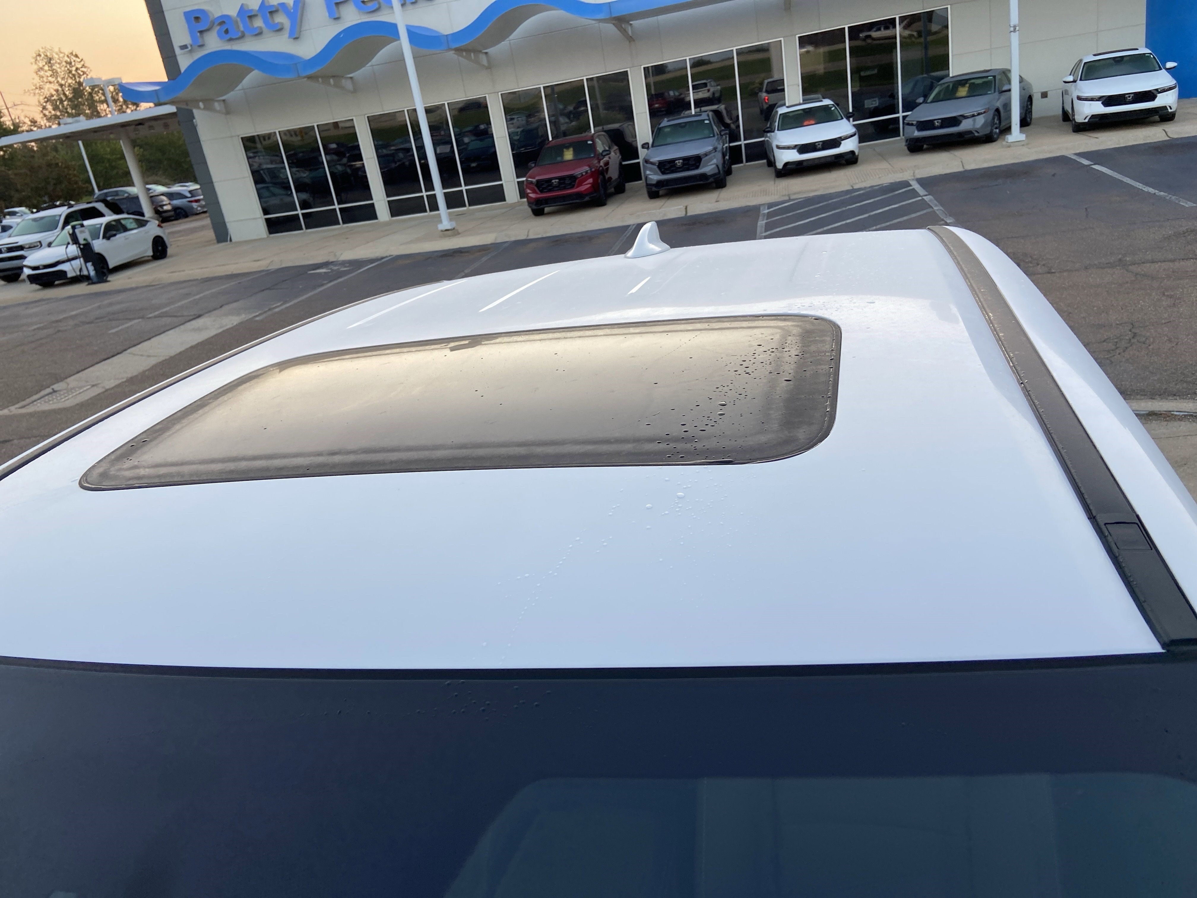 New 2026 Platinum White Pearl Honda RTL image 16