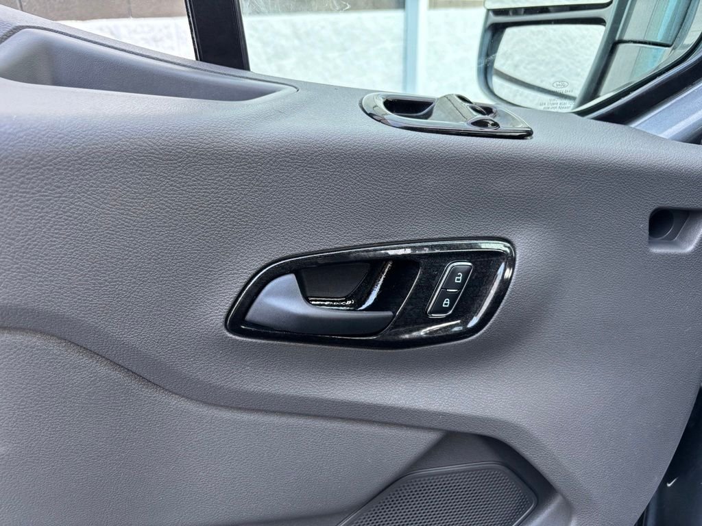 New 2026 Gray Ford Explorer Limited SE image 15