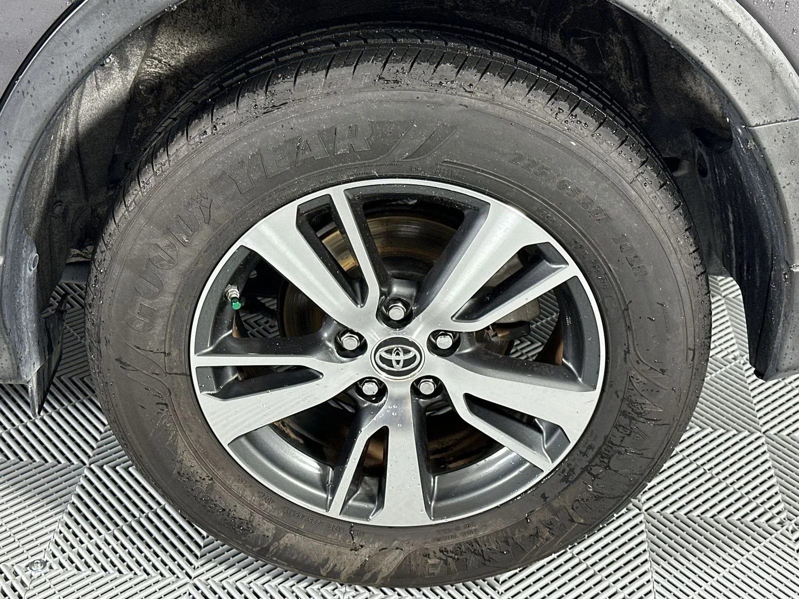 Used 2016 Gray Toyota XLE image 10