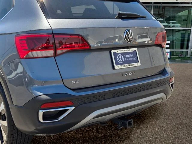 Certified Used 2023  Volkswagen 1.5T SE image 6