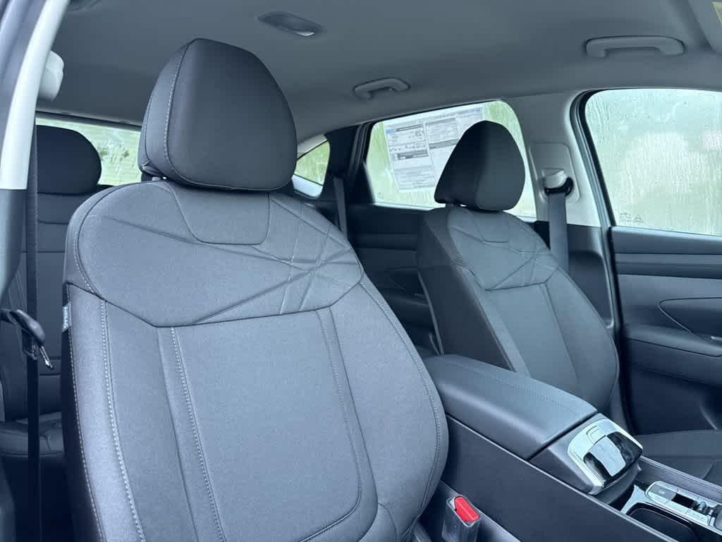 New 2026 Hampton Gray Hyundai SE FWD image 27