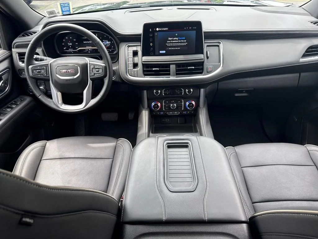 Used 2023 Midnight Blue Metallic GMC SLT image 18