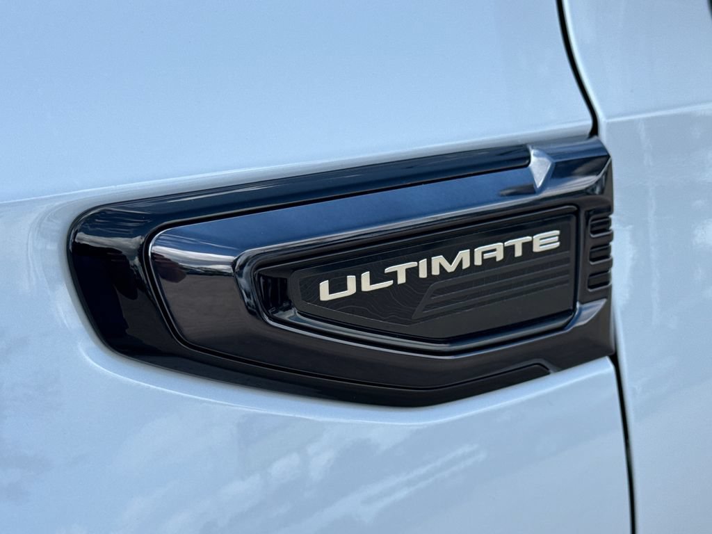 2026 GMC Yukon Denali Ultimate - Photo 13