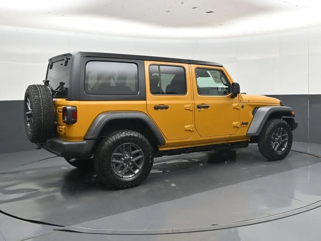 New 2026 Goldilocks Exterior Paint Jeep Sport S image 3