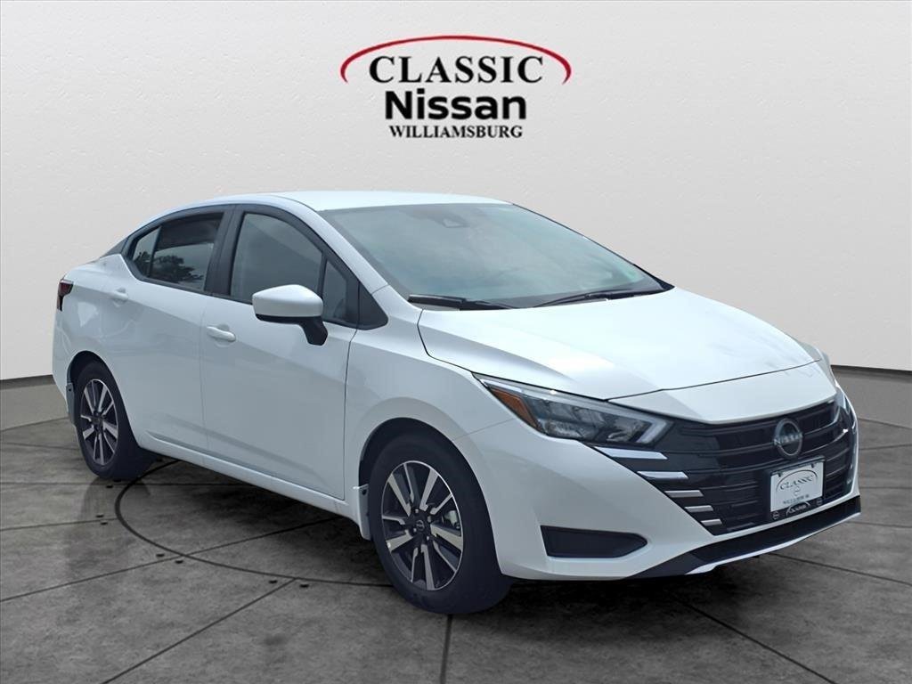 2025 Nissan Versa 1.6 SV CVT's photo