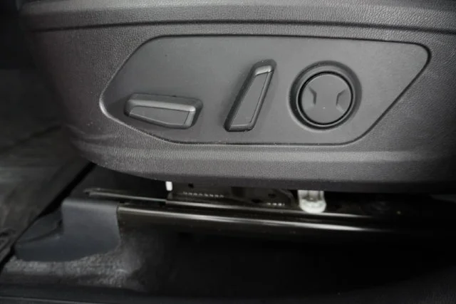 Used 2021 Red Kia EX image 20
