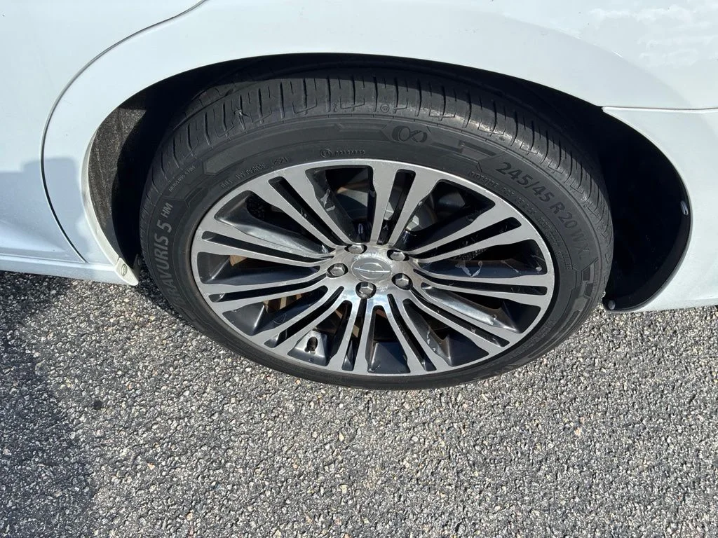 Used 2013 White Chrysler S image 7