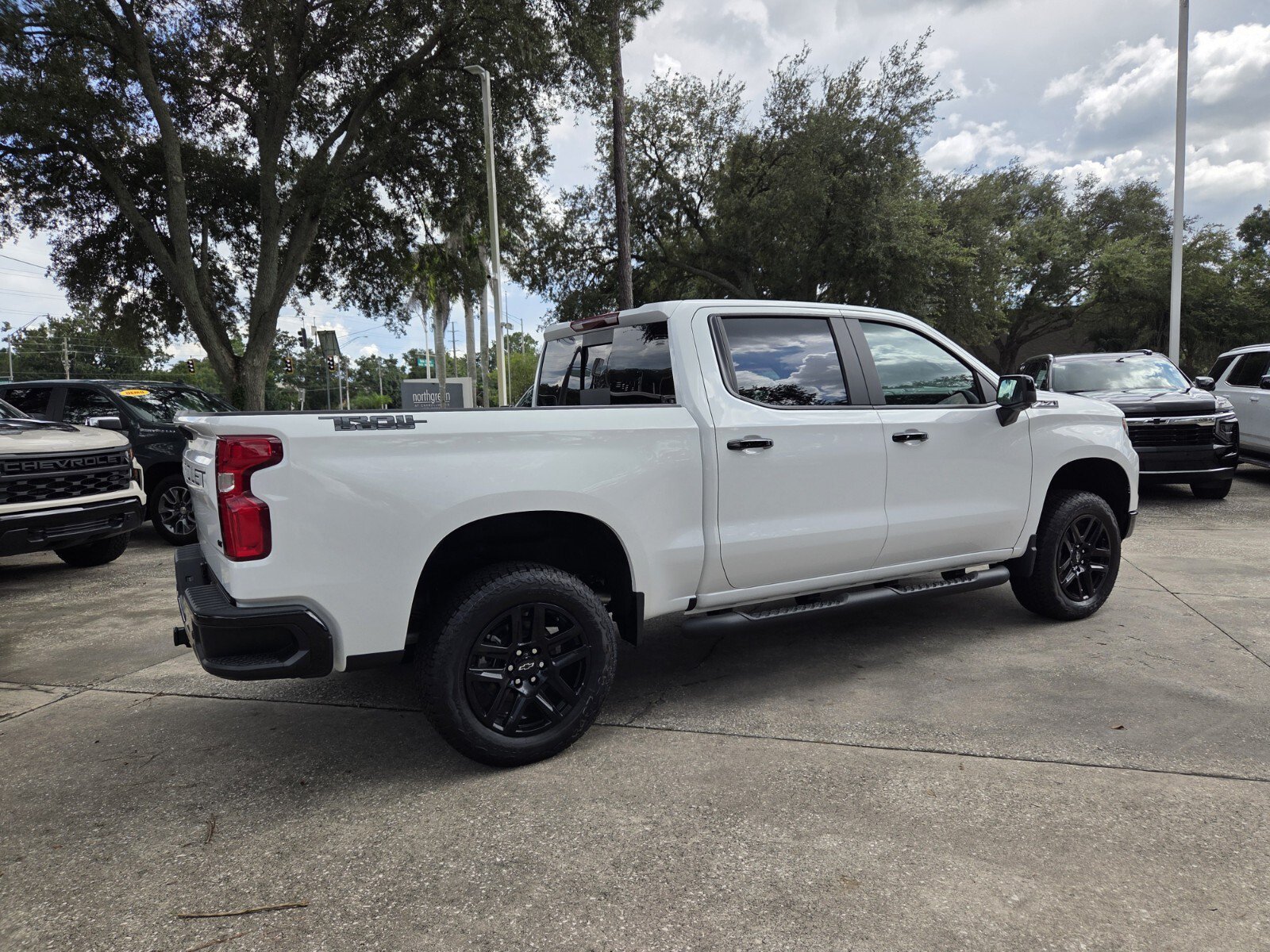 New 2026 Summit White Chevrolet LT Trail Boss image 7
