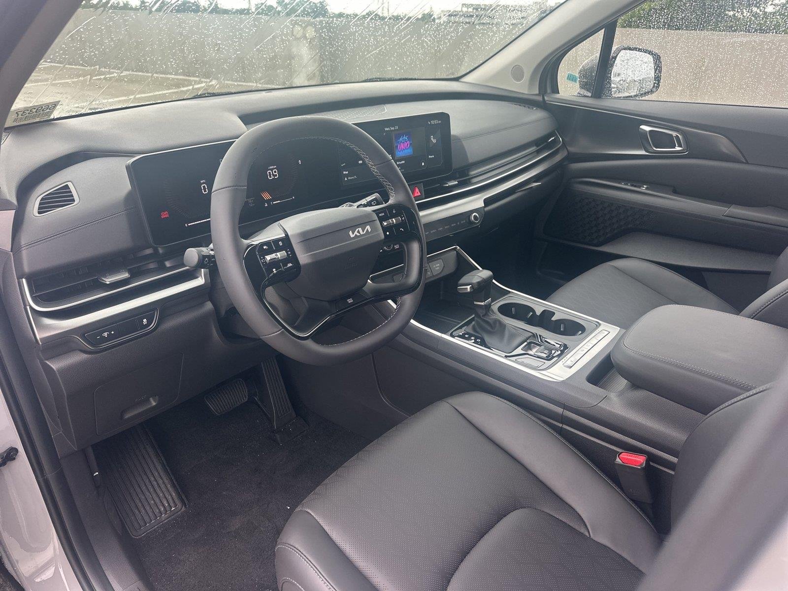 New 2027 Ceramic Silver Kia EX image 9