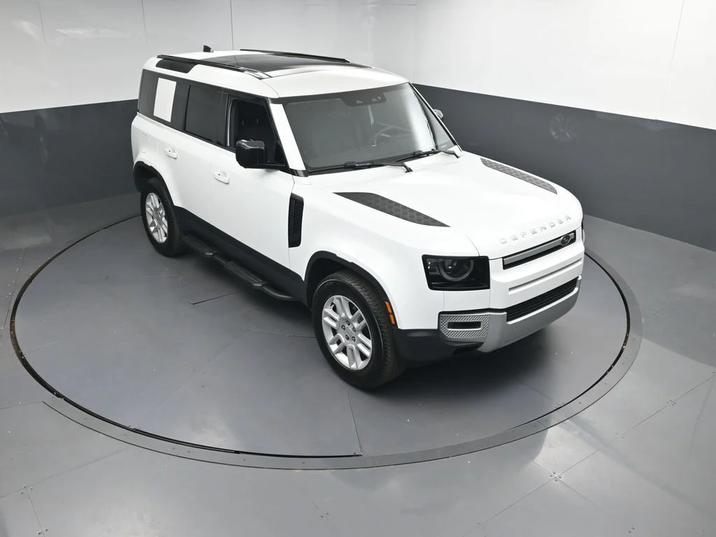 Certified Used 2025 White Land Rover S image 37