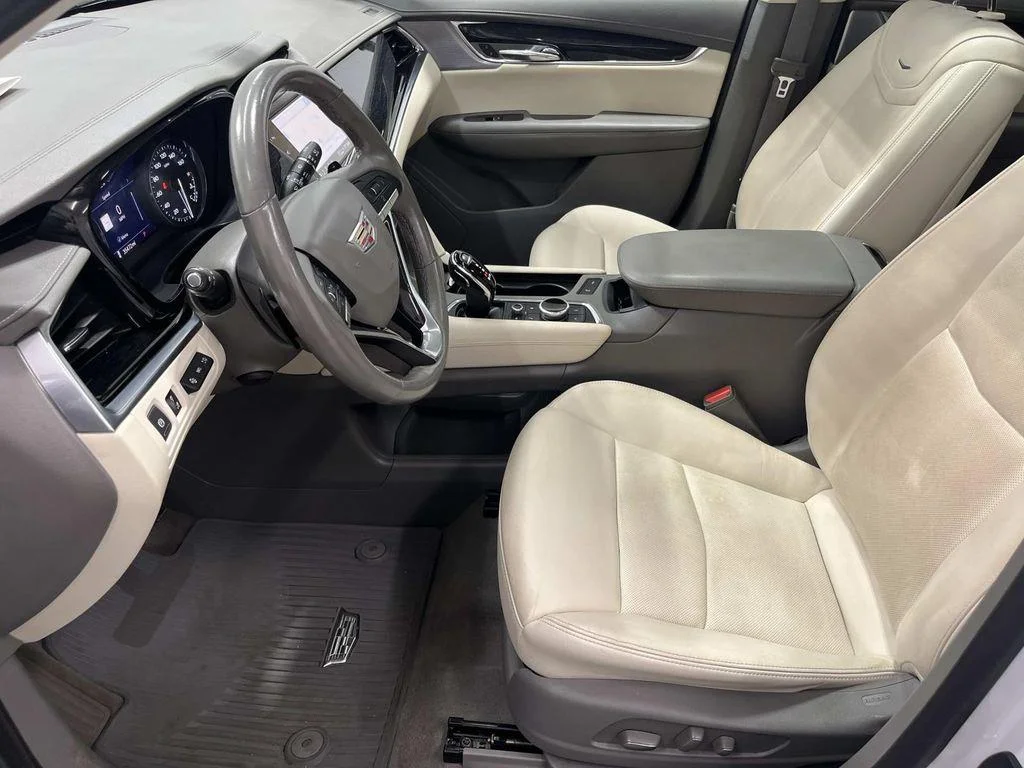 Used 2023 Crystal White Tricoat Cadillac Premium Luxury image 11
