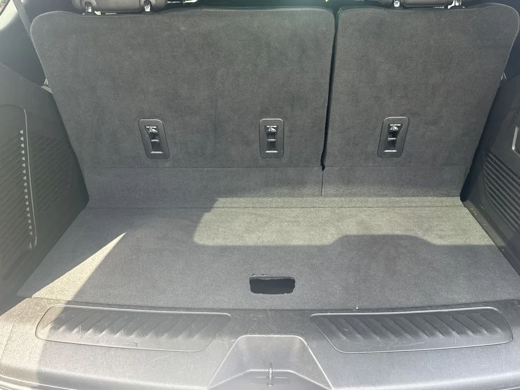 Used 2023 Black Chevrolet LT image 18