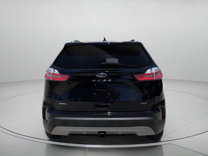 Used 2023 Black Metallic Ford SEL image 4