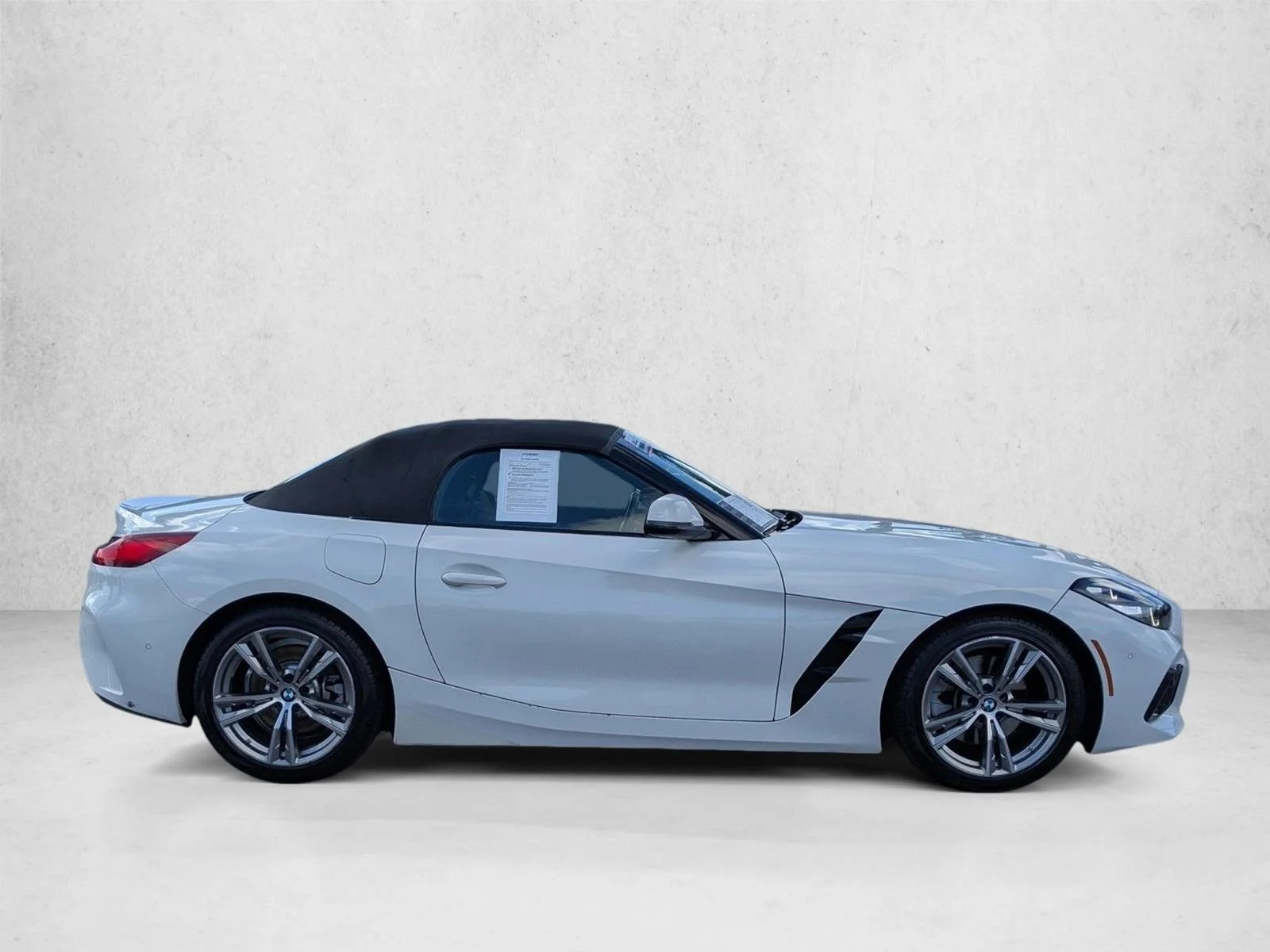 2025 BMW Z4 30i - Photo 4