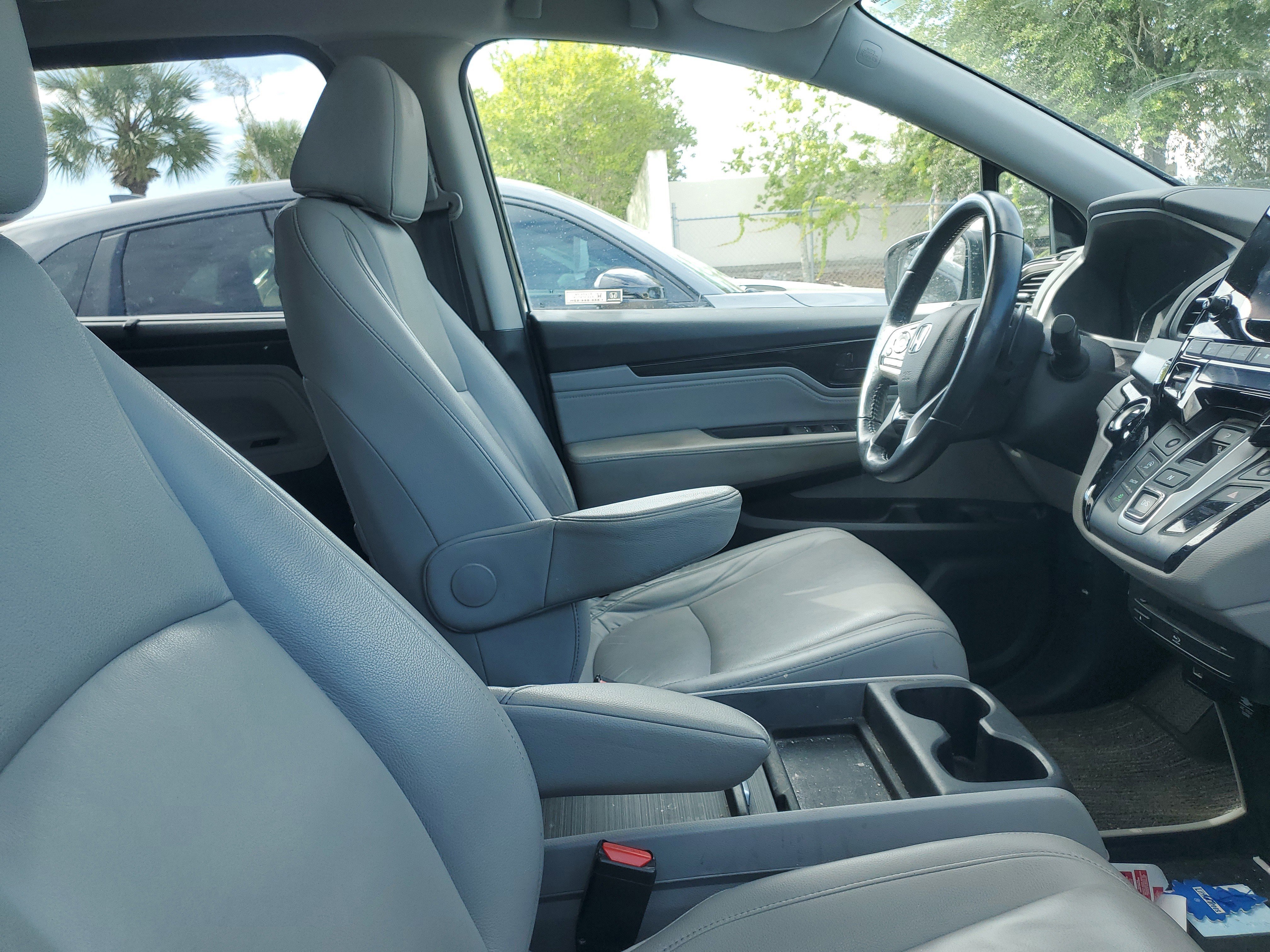 Used 2022  Honda Touring image 9