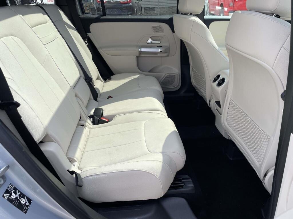 New 2026 Cirrus Silver Metallic Mercedes-Benz GLB 250 image 18