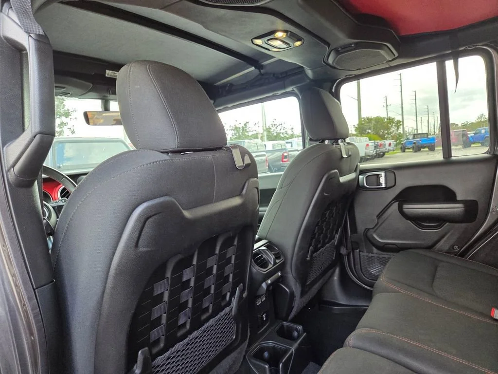 2022 Jeep Wrangler Unlimited Rubicon - Photo 19