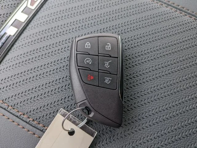 2026 GMC Yukon AT4 - Photo 35