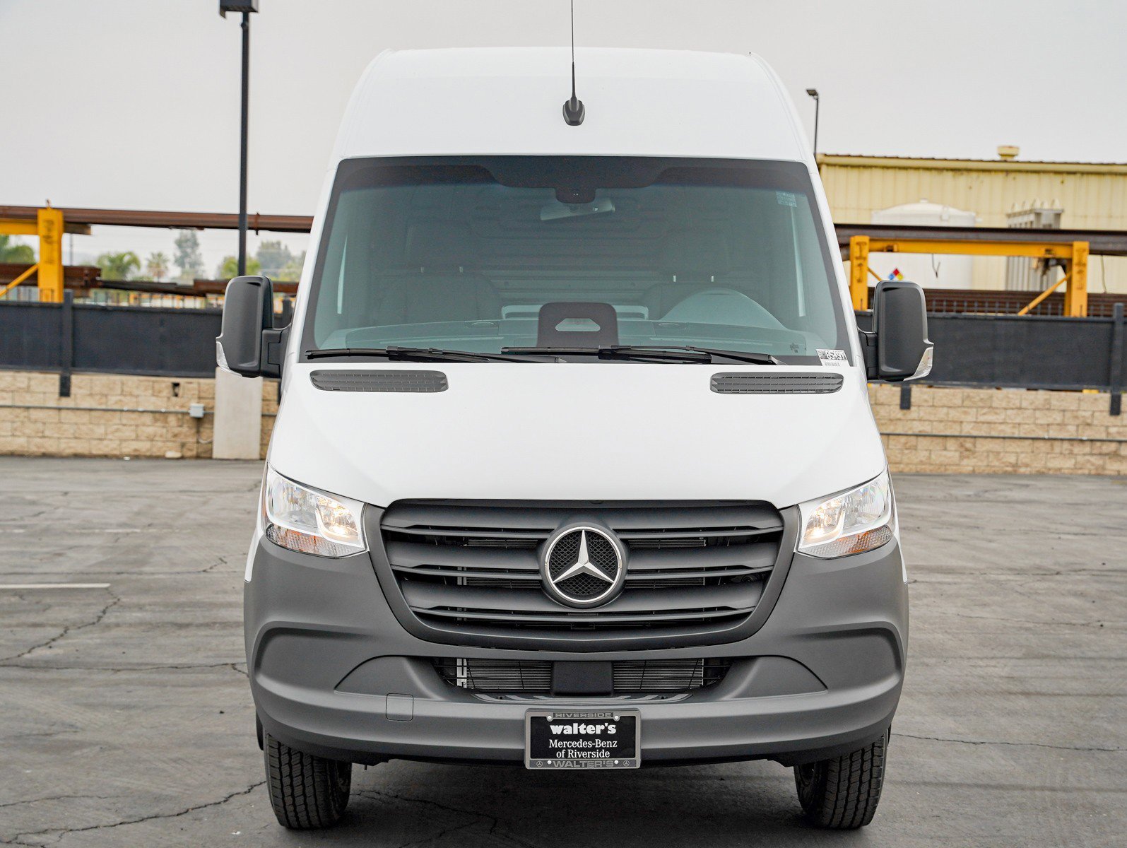 New 2026 Arctic White Mercedes-Benz 3500XD High Roof I4 Diesel HO 144 RWD image 2