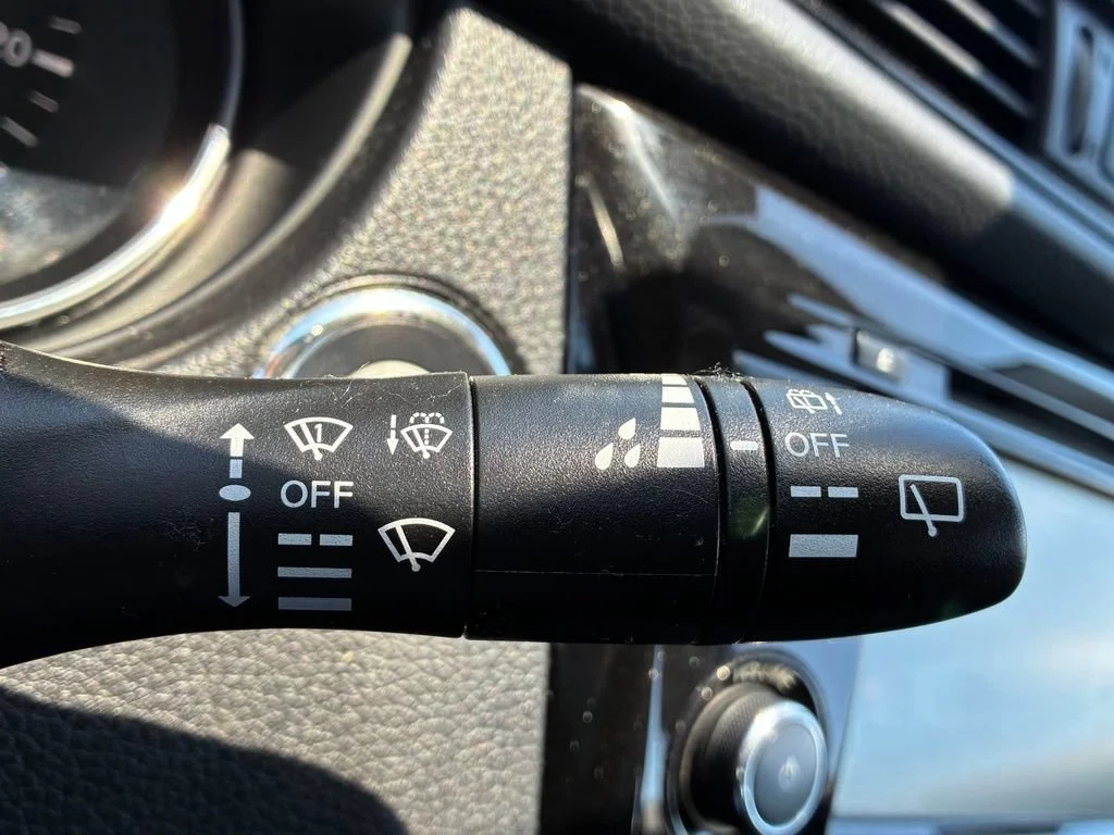 Used 2020 Scarlet Ember Tin Nissan SV image 39