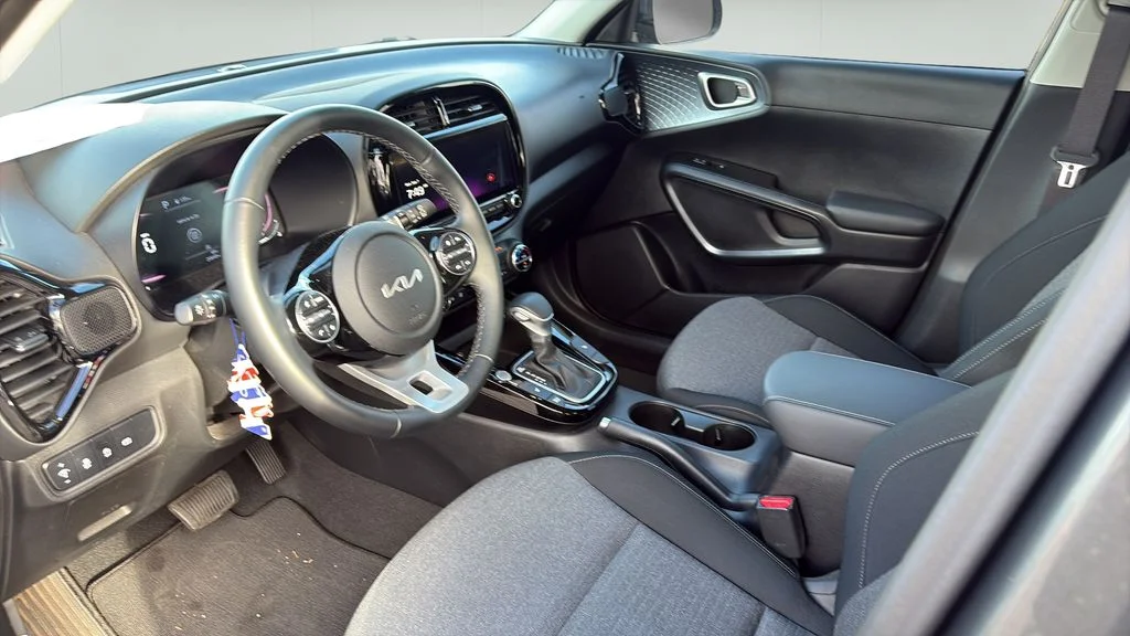 Used 2024 Gray Kia EX image 9