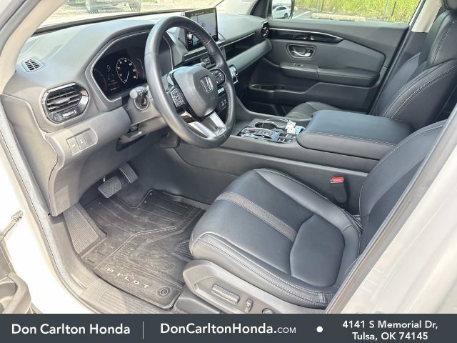 Used 2025 Platinum White Pearl Honda Touring image 12