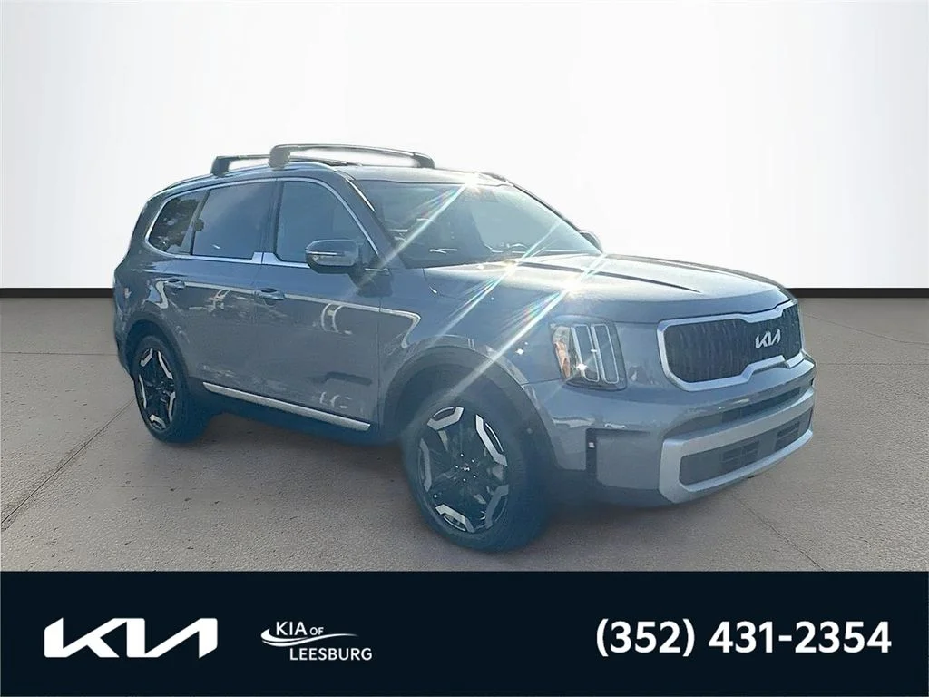 Certified Used 2024 Silver Kia EX image 1