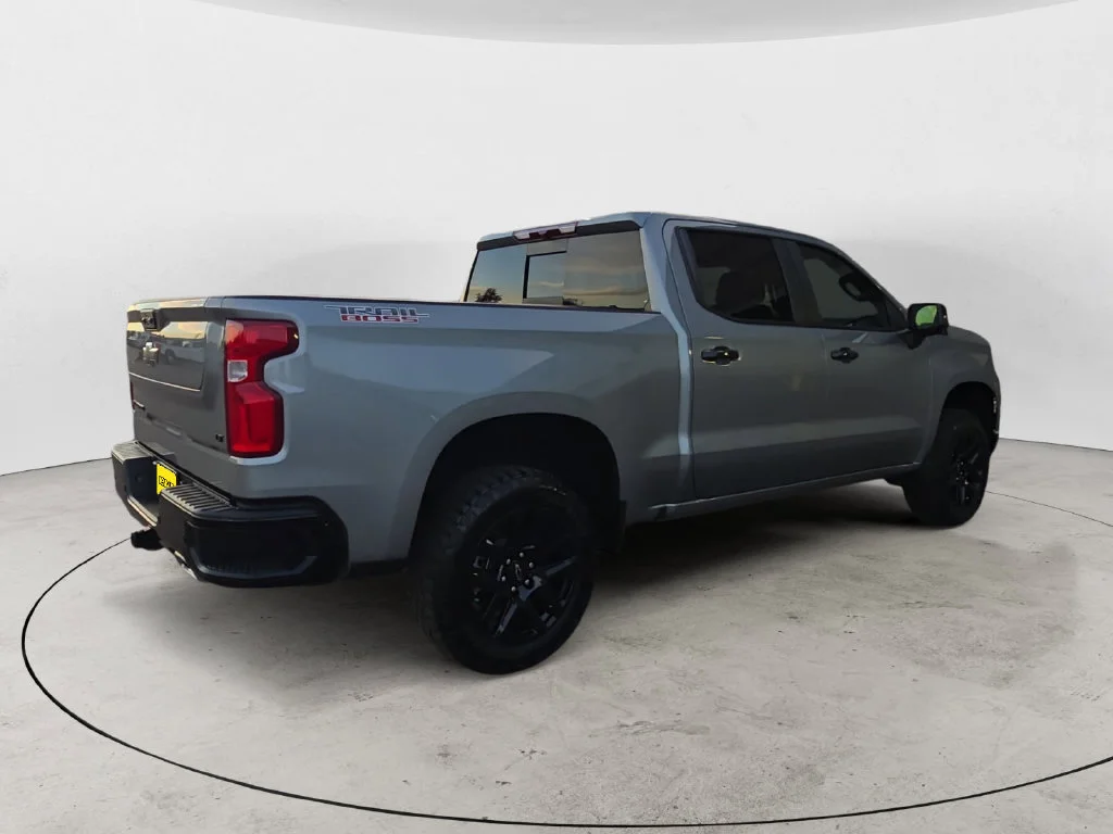 Used 2026 Sterling Gray Metallic Chevrolet LT Trail Boss image 8