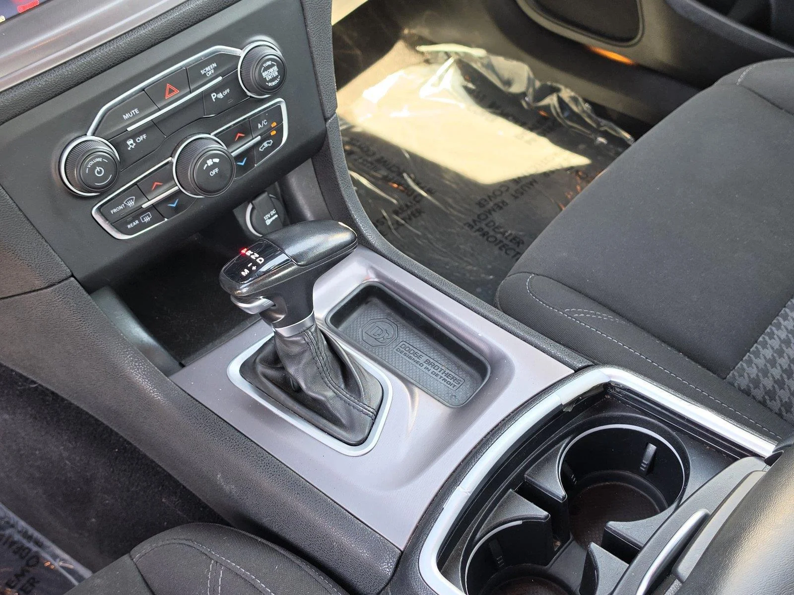 Used 2023  Dodge SXT image 23