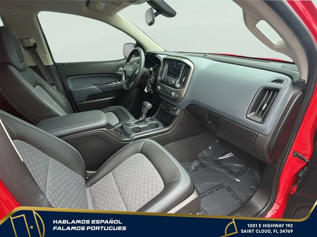 Used 2019 RED HOT Chevrolet 2WD Z71 image 28