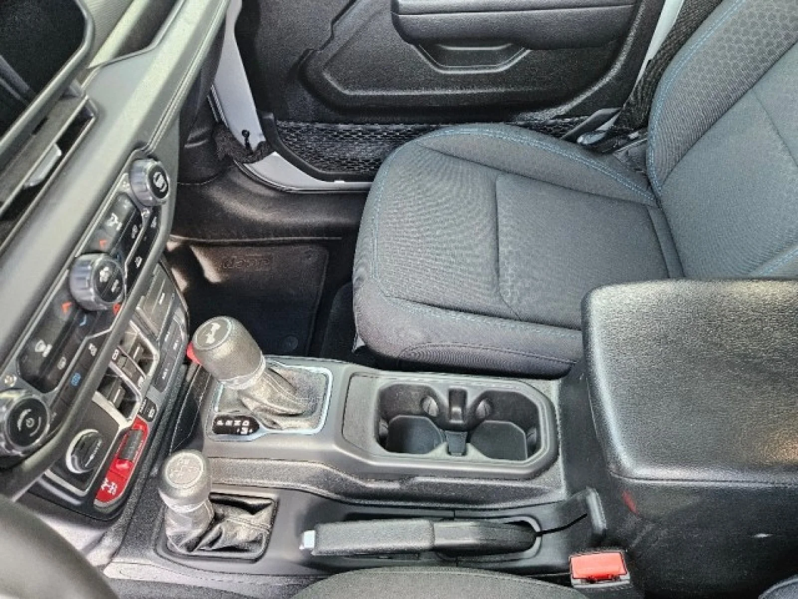 Used 2024 Silver Jeep Rubicon image 25