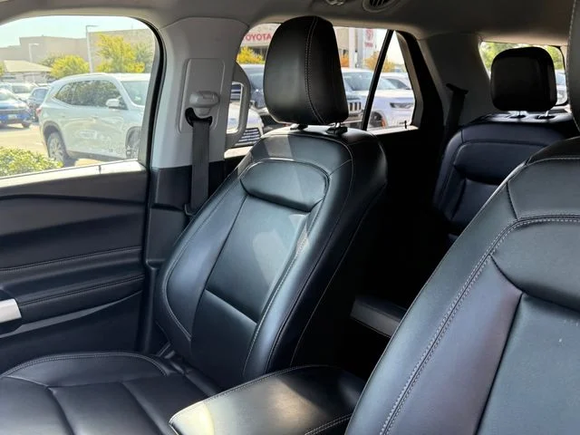 Used 2021 Oxford White Ford XLT image 11