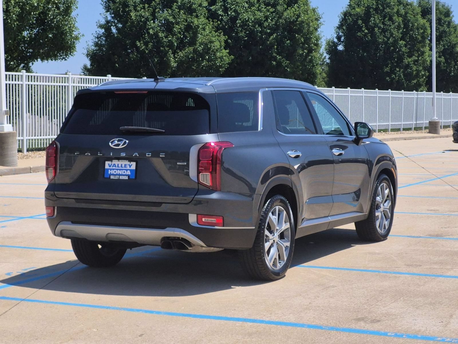 Used 2020 Rainforest Hyundai SEL AWD image 6