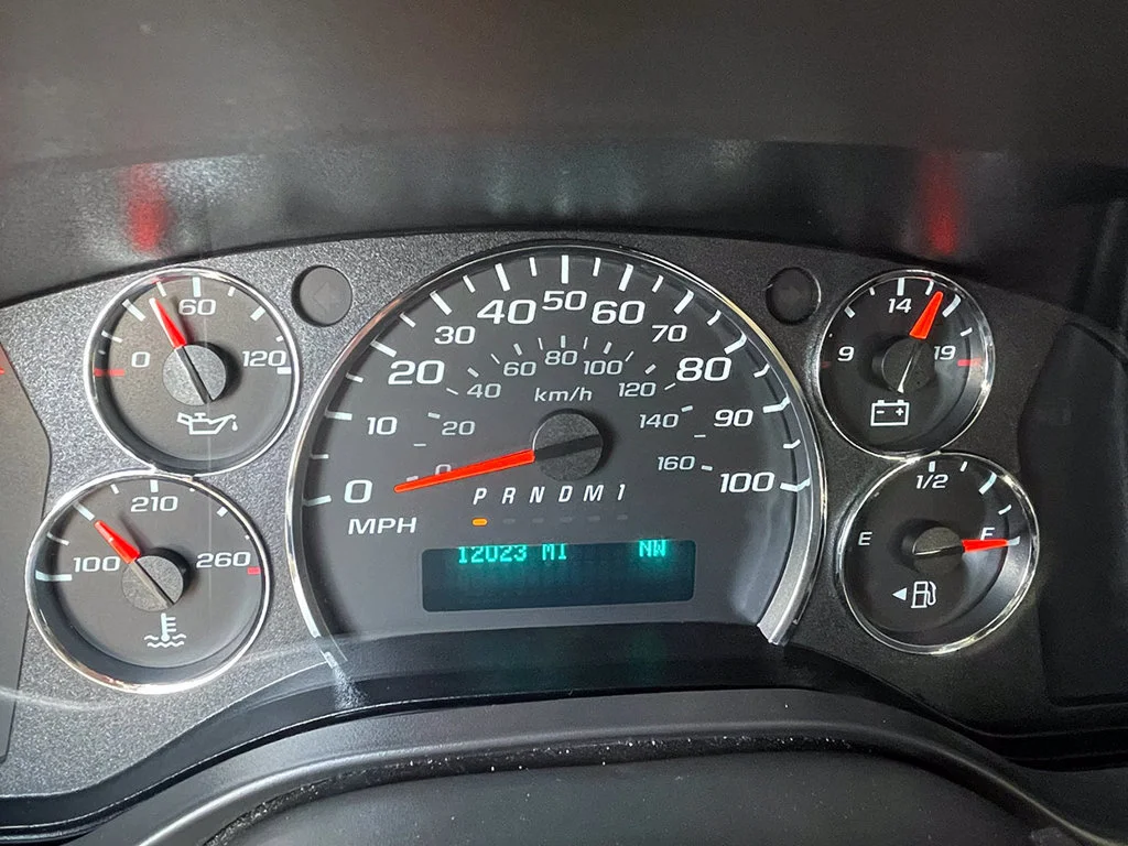 Used 2025 Summit White Chevrolet 1LT image 24