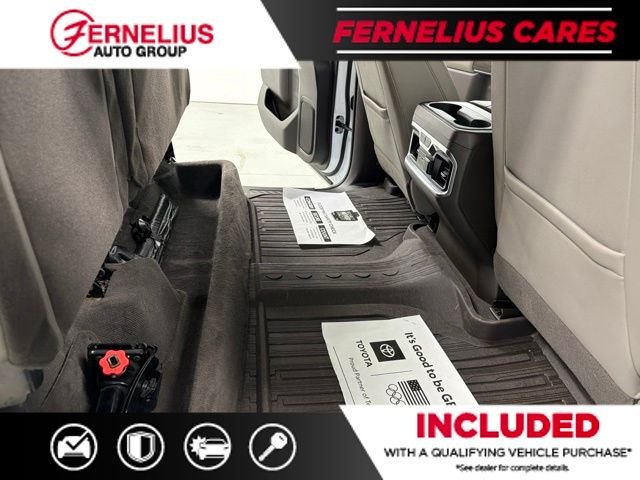 Used 2021 White GMC SLT image 24